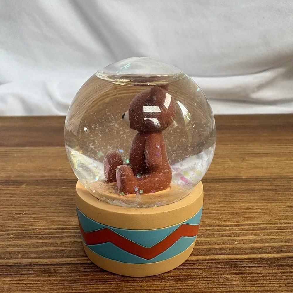Disney Teddy Bear Mini Snow Globe Water Globe Gift Box Base Collectible 2.5